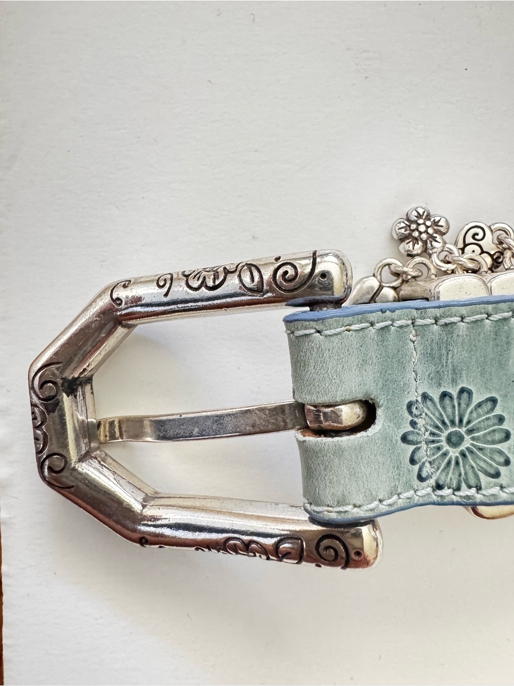 Brighton Blue Floral Leather Daisy Charms Belt size ML 32 - Picture 7 of 7